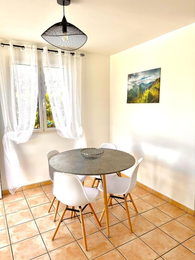 Ti Kaz Apaya Apartment Saint Pierre Luaran gambar
